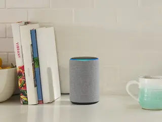 Echo Plus da Amazon uma das colunas capaz de responder à nossa voz mas não em português