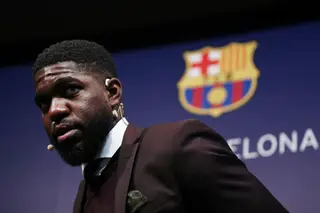 Umtiti vai prosseguir recuperação ao joelho sem operação