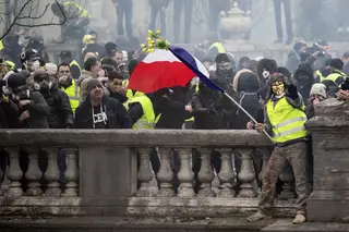 Paris anuncia nível de segurança "considerável" para enquadrar coletes amarelos