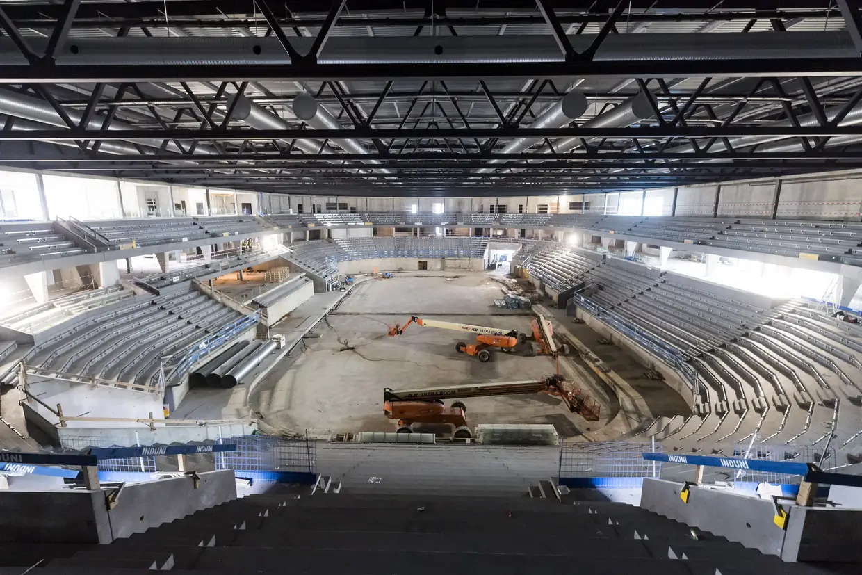 Obras no 'Center sportif de Malley', uma das arenas dos Jogos Olímpicos da Juventude de Inverno de 2020, na Suíça.