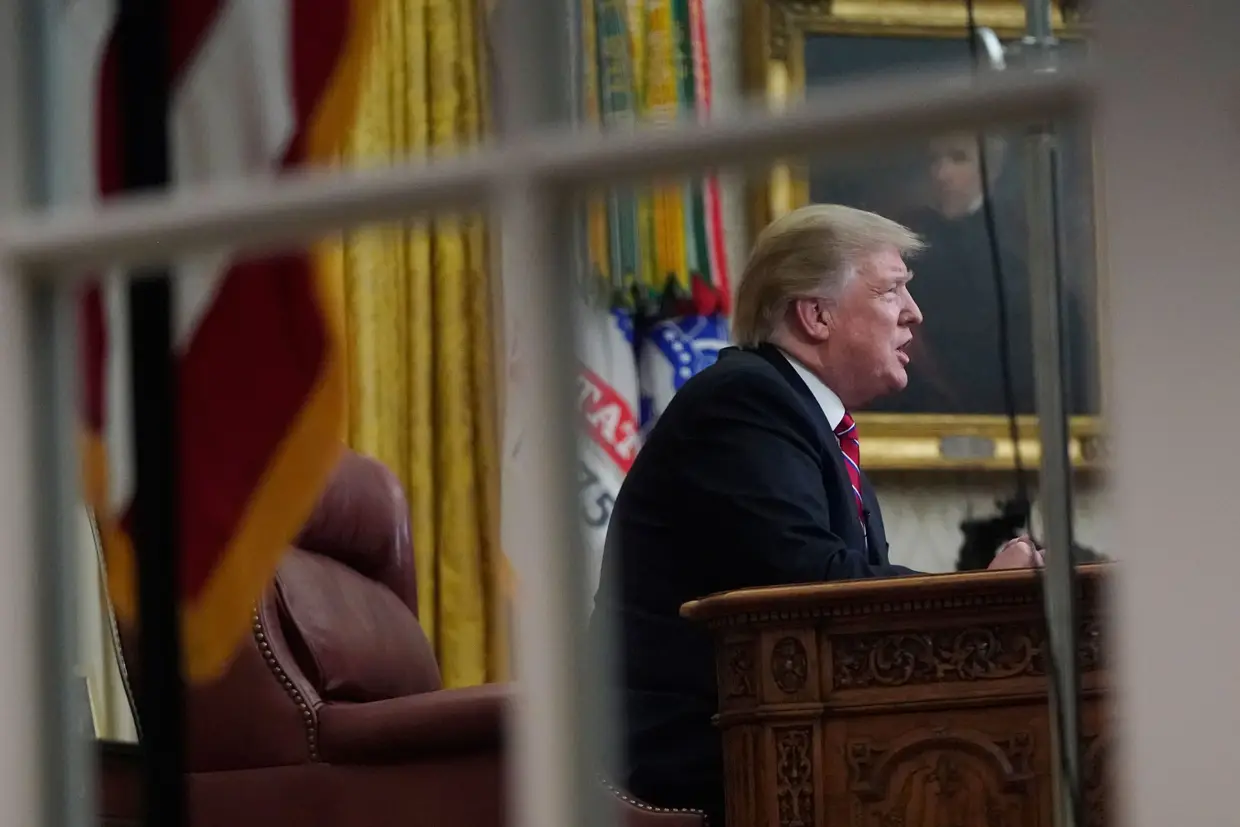 O presidente dos EUA, Donald Trump, discursa para a nação sobre a questão da imigração e a fronteira sul, no 18º dia de uma paralisação do Governo.