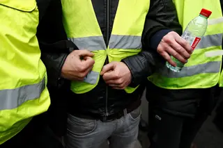 Movimento britânico convoca manifestação de coletes amarelos para sábado