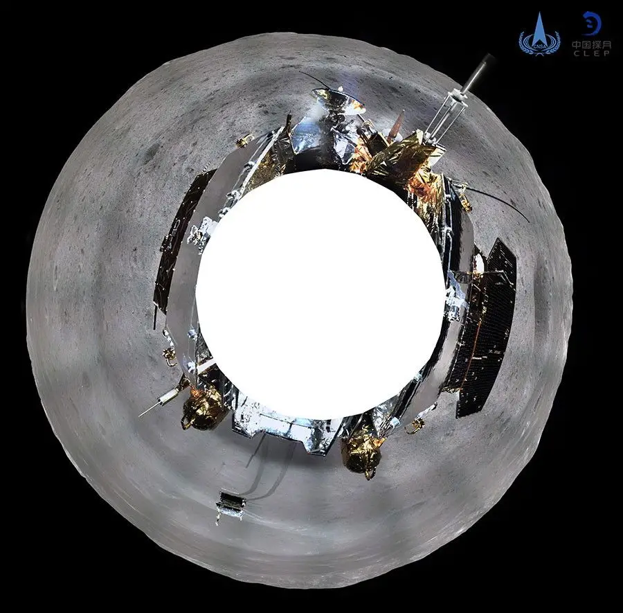 Uma fotografia 360.º da Lua divulgada pela Agência Espacial da China.