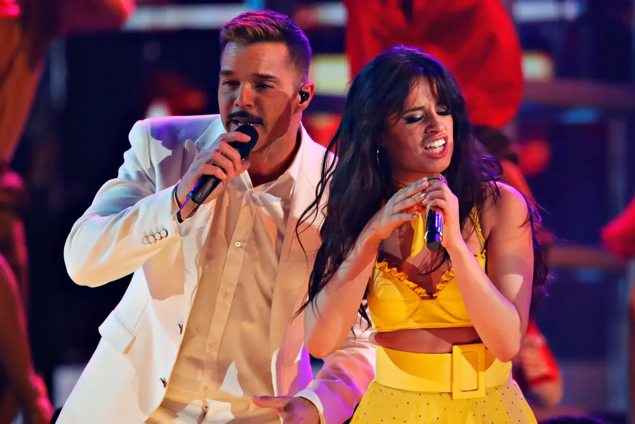 Ricky Martin e Camila Cabello atuaram juntos nesta 61ª cerimónia dos Grammy
