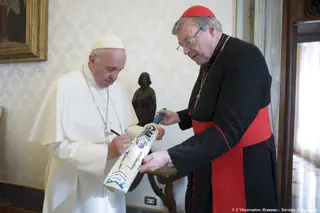 Francisco e George Pell em outubro de 2015