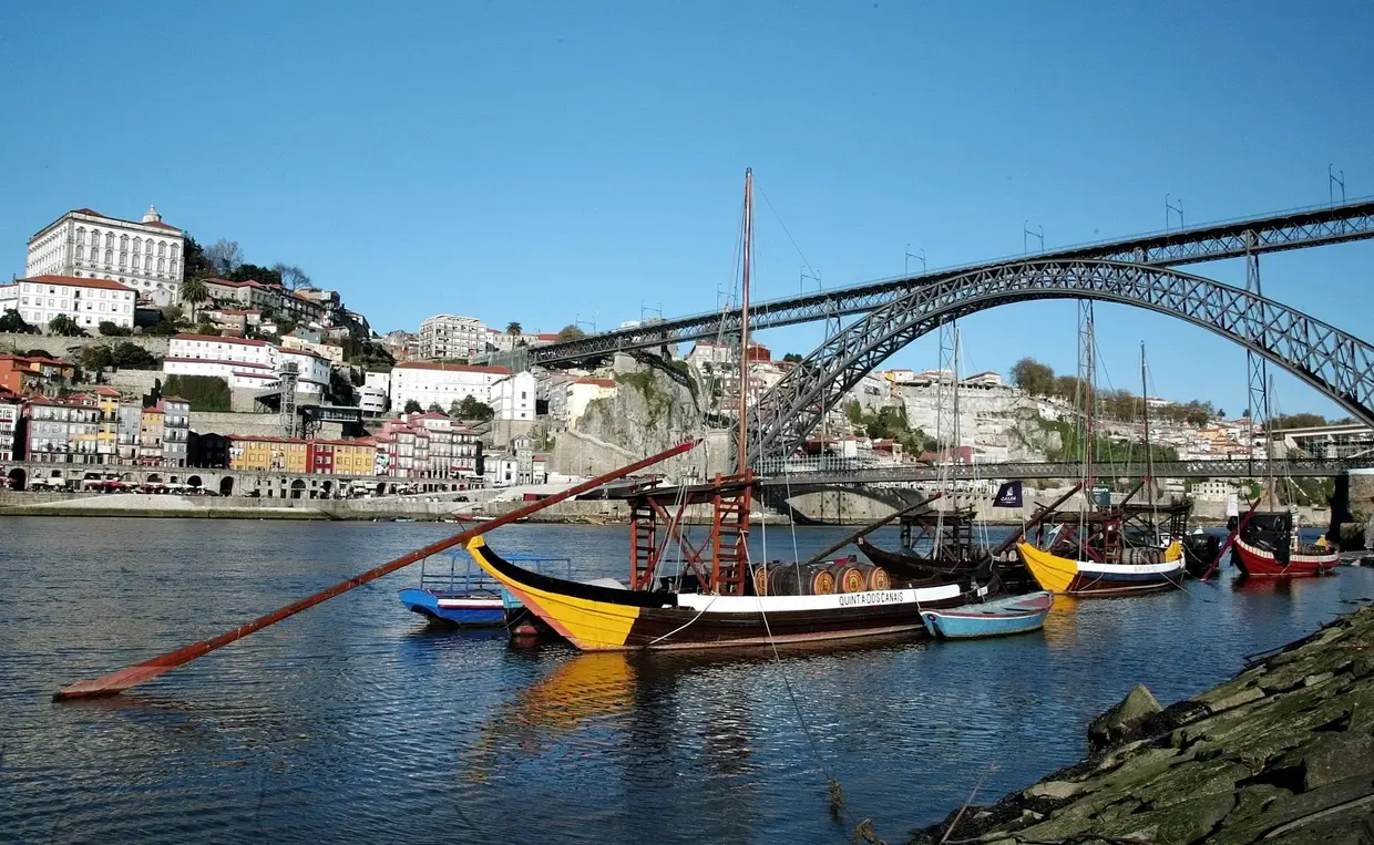Portugal - O custo de vida mais barato, o clima parecido e a hospitalidade.