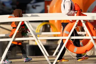 Portugal é um dos quatro países que vão acolher os migrantes "presos" no Mediterrâneo