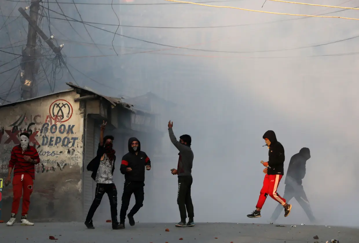 Confrontos entre muçulmanos de Caxemira e as autoridades, em Srinagar.