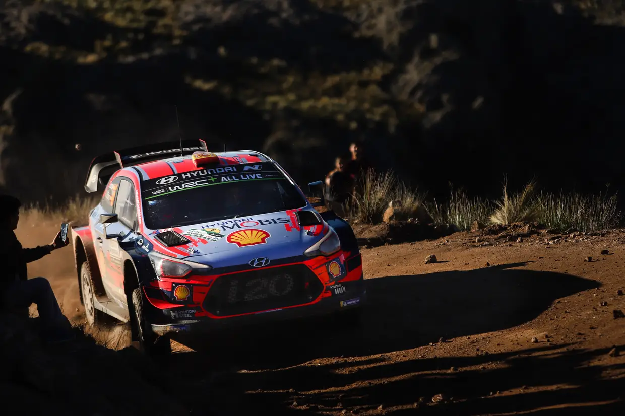Os espanhóis Dani Sordo e Carlos del Barrio no Hyundai i20.