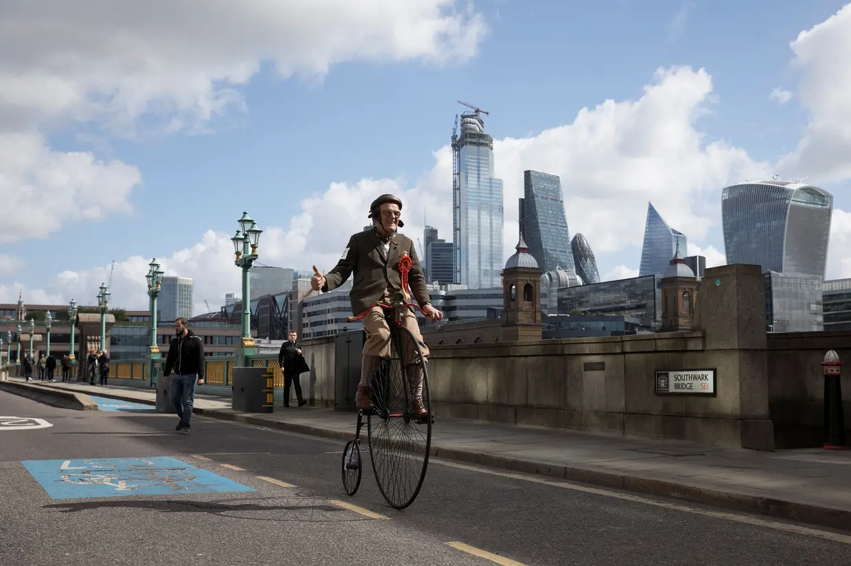 O passeio anual de bicicletas "Tweed Run", em Londres, Inglaterra.