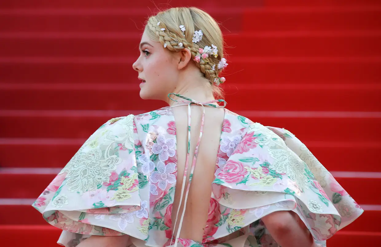 Elle Fanning.