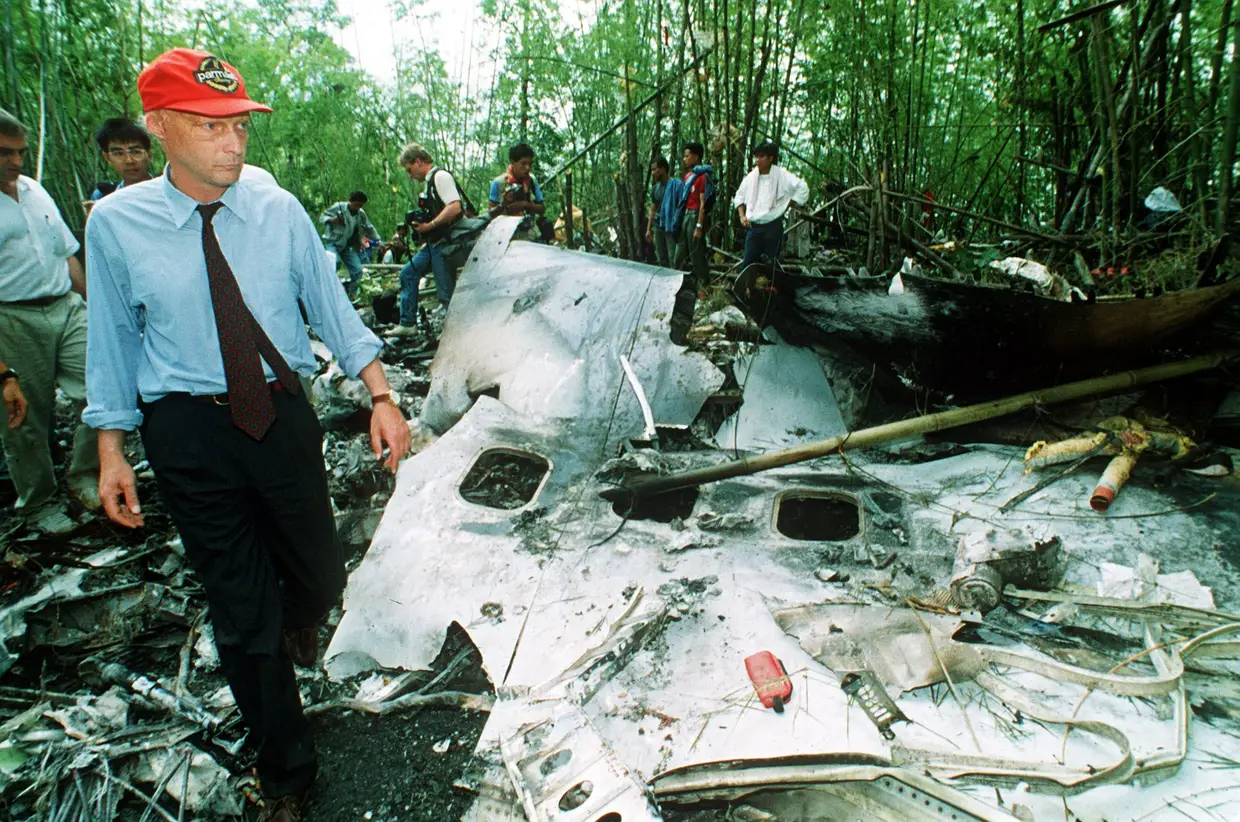 O acidente aéreo de maio de 1991 levou Niki Lauder à remota área de selva da Tailândia onde fez questão de percorrer os destroços e acompanhar as operações