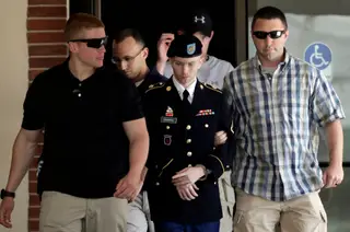 Chelsea Manning já passou sete anos detida por ter transmitido à Wikileaks em 2010 mais de 750 mil documentos diplomáticos e militares, cuja publicação colocou os EUA em situações embaraçosas.