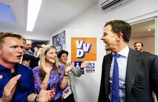 Partido Popular para a Liberdade e Democracia (VVD, centro-direita) do chefe do Governo holandês, Mark Rutte, surge na 2.ª posição nas projeções do Parlamento Eropeuu