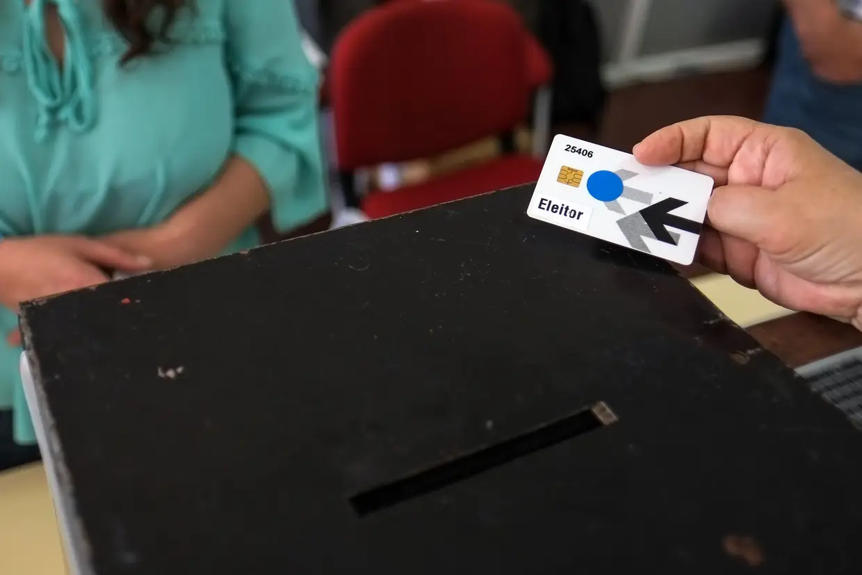 O novo sistema do voto eletrónico para as eleições Europeias, está em funcionamento na união de freguesias Malagueira e Horta das Figueiras, Évora