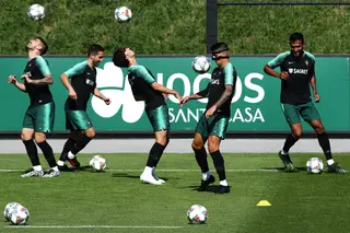 Defesas João Cancelo e Domingos Duarte substituem Pepe e Nélson Semedo