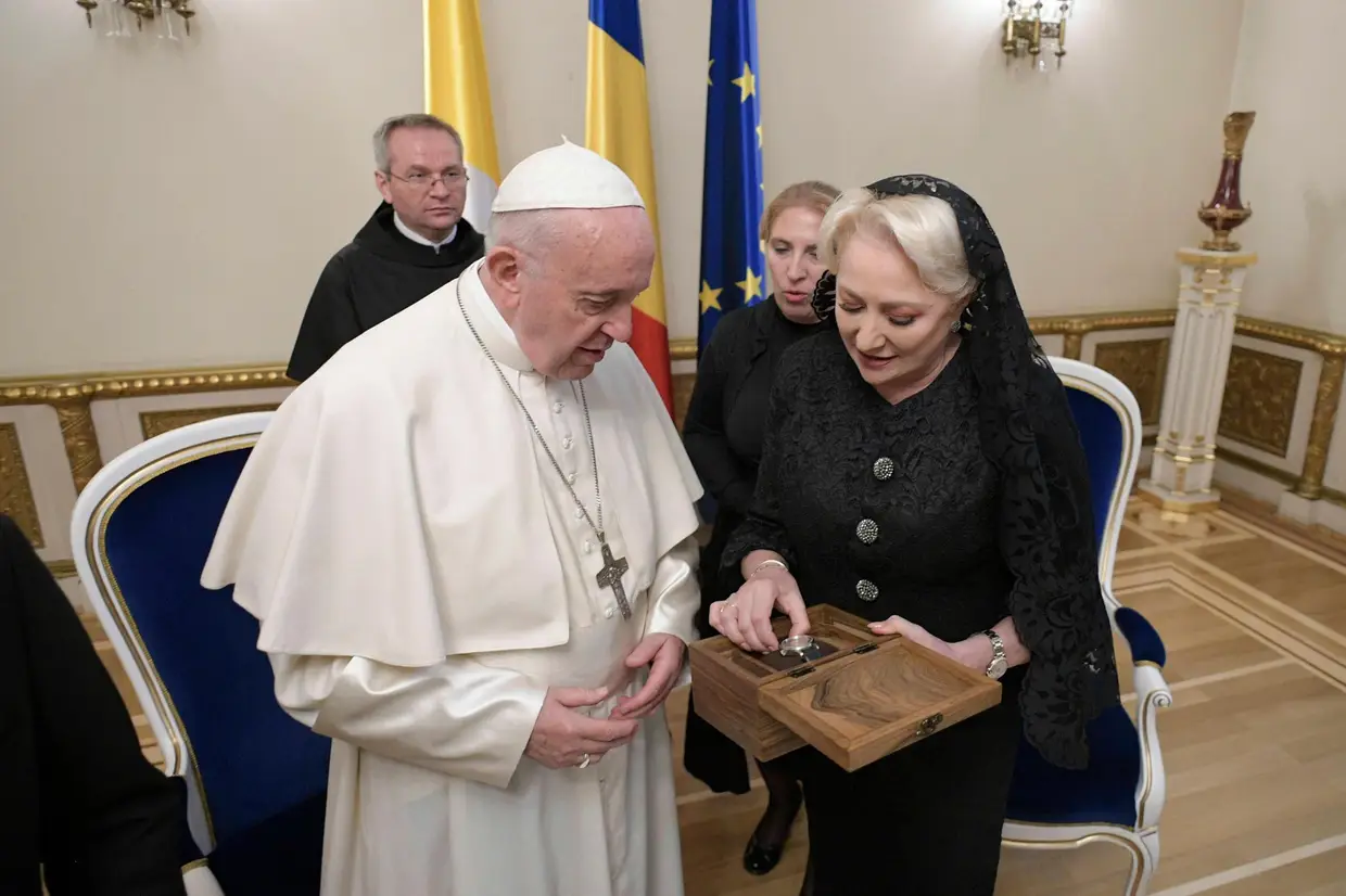 O Papa Francisco durante a visita à Roménia.