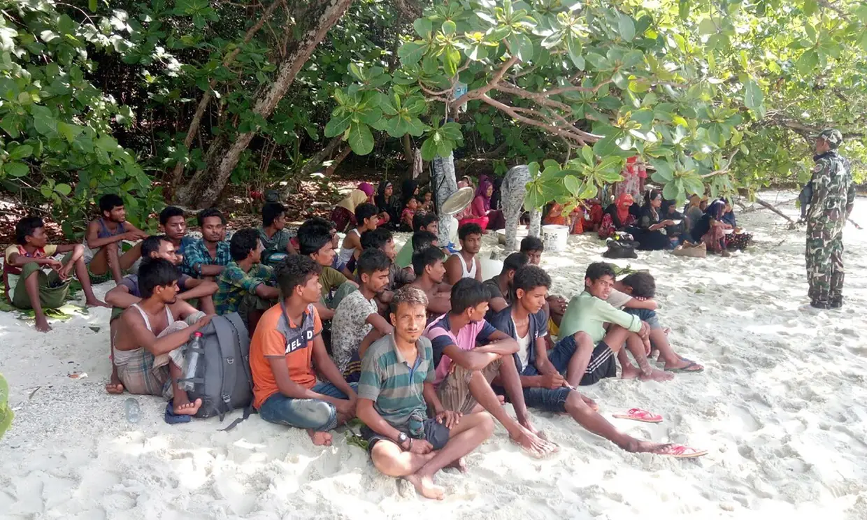 Um grupo de refugiados de Myanmar foi encontrado numa praia na ilha de Koh Rawi, no sul da Tailândia.
