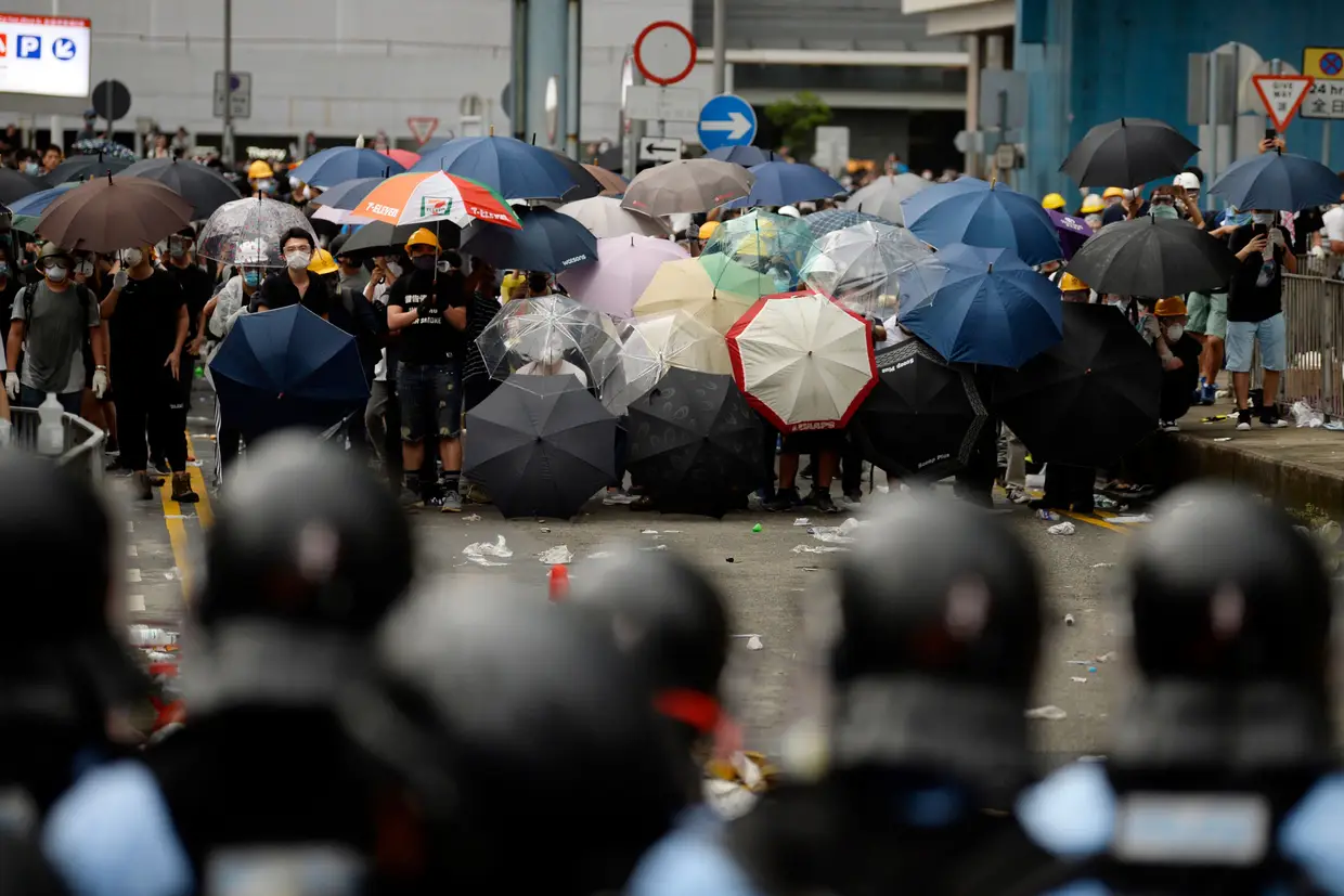 Os protestos em Hong Kong contra as alterações à lei que permite a extradição de suspeitos de crimes para países como a China.