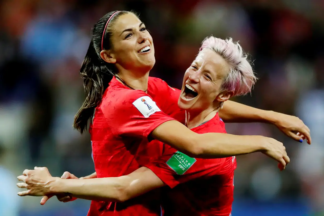 Jogadora norte-americana celebra um golo no Mundial de Futebol Feminino, em França