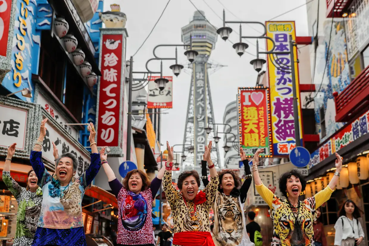 Avós japonesas dão as boas-vindas aos líderes do G20 com uma dança de hip-hop, em Osaka.