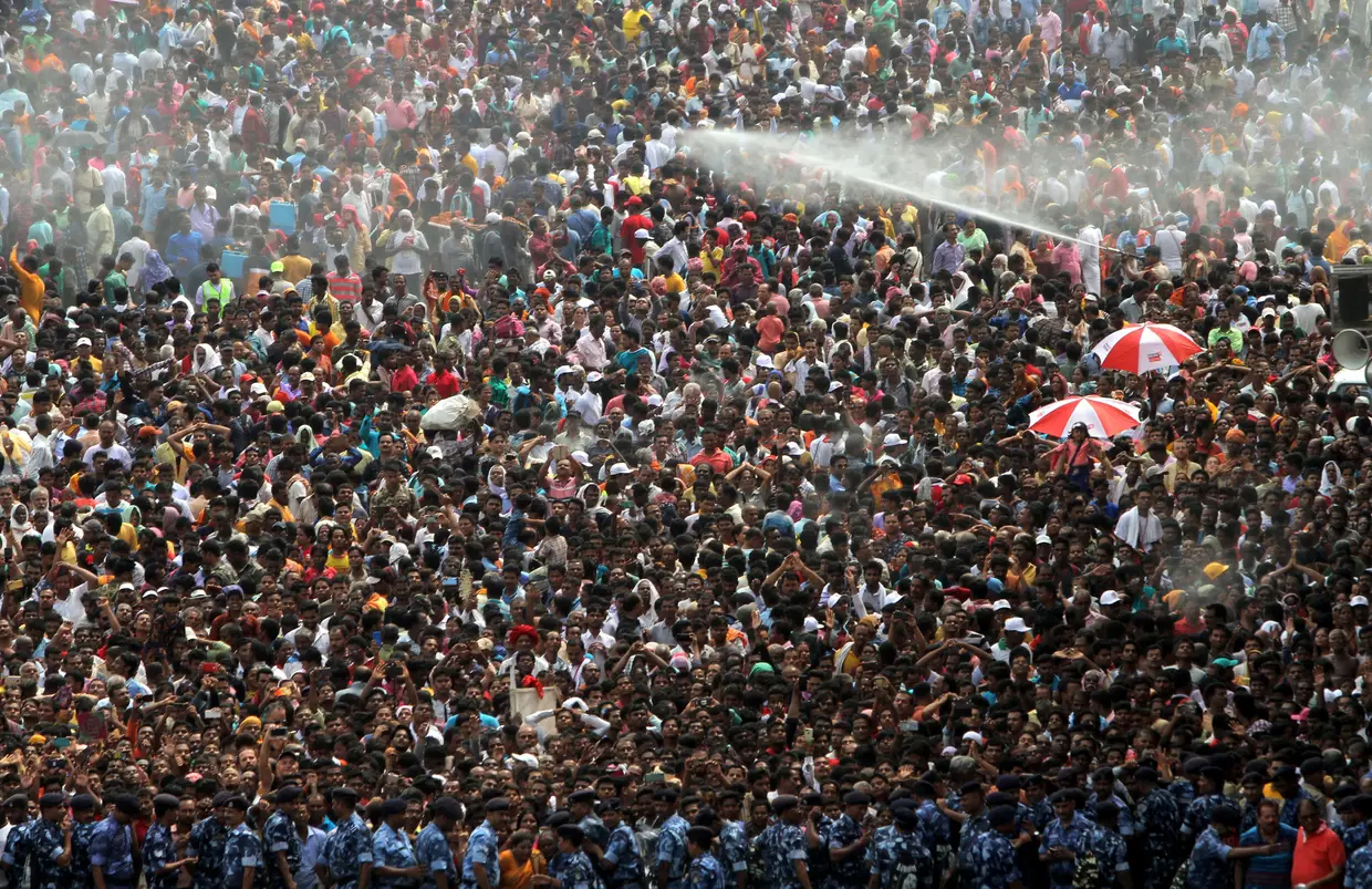 A procissão anual de Rath Yatra, em Puri, na Índia.