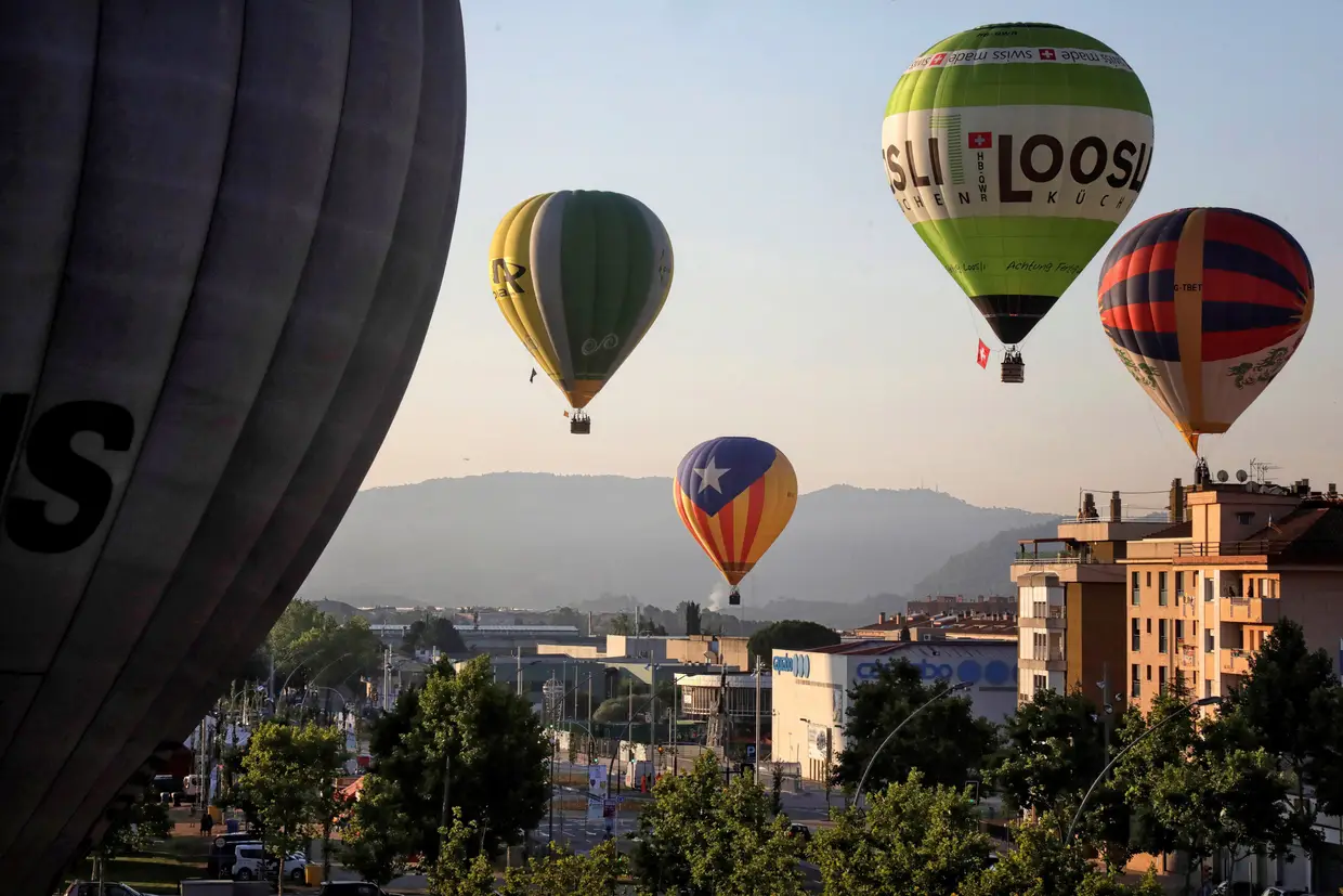 O Festival Europeu de Balões de ar quente, em Igualada, Espanha.