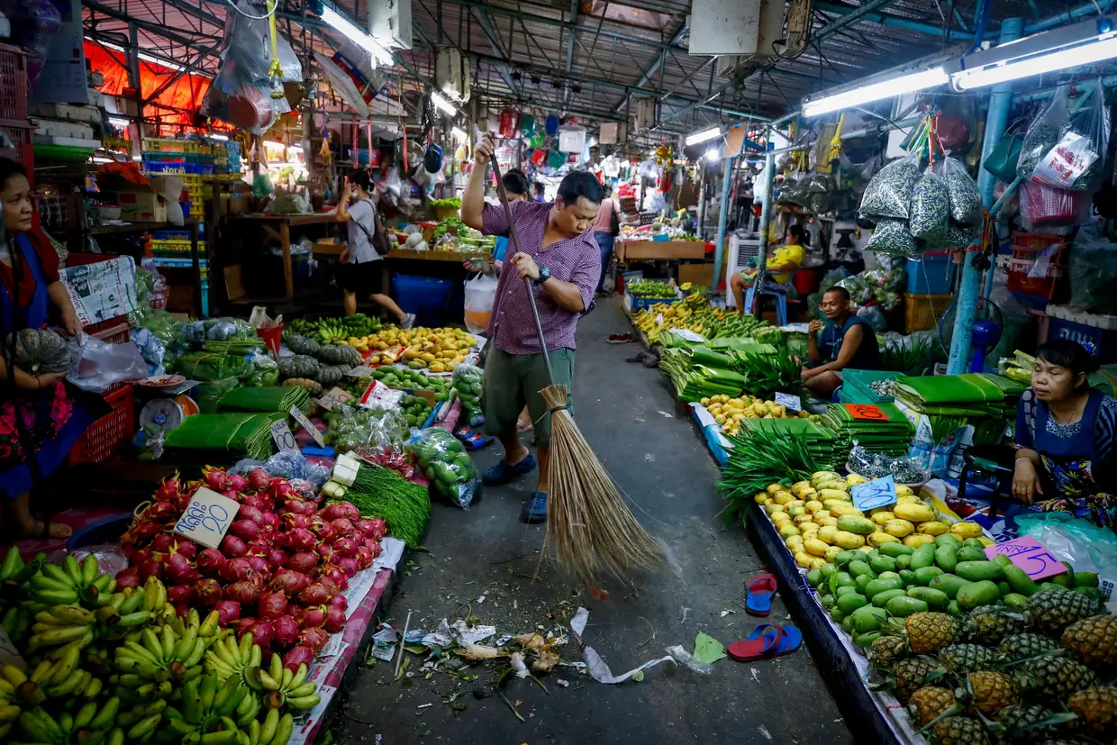 O dia a dia num dos mercados de Banguecoque, na Tailândia.