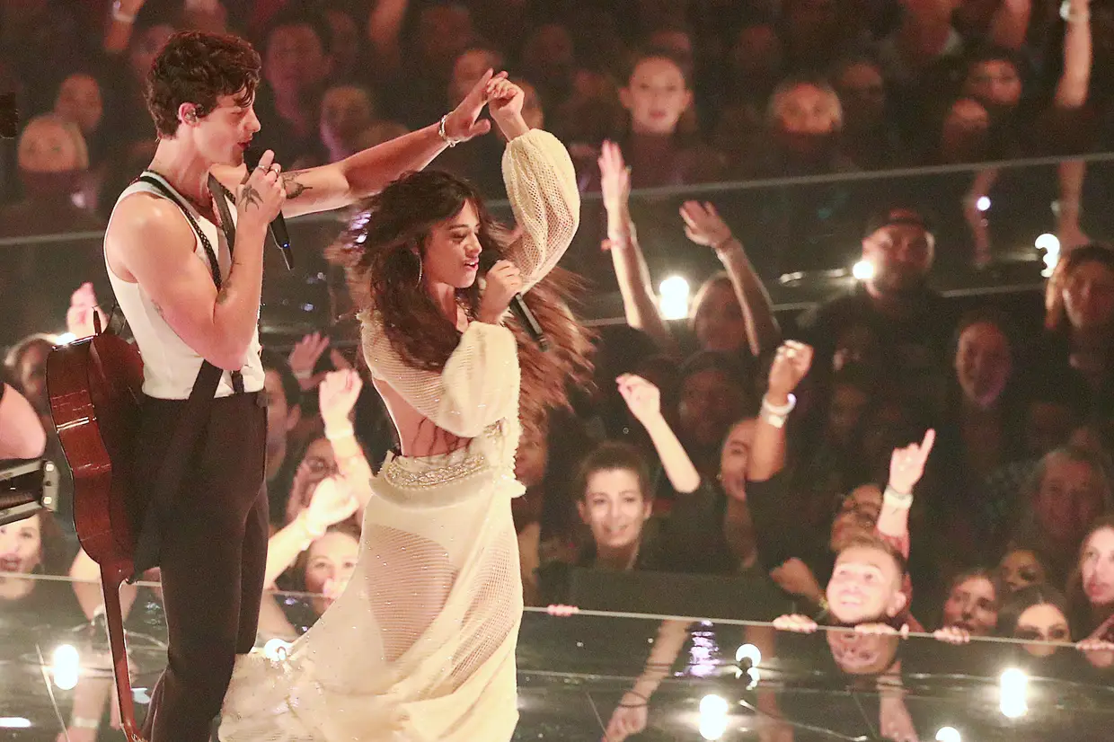 Camila Cabello e Shawn Mendes.