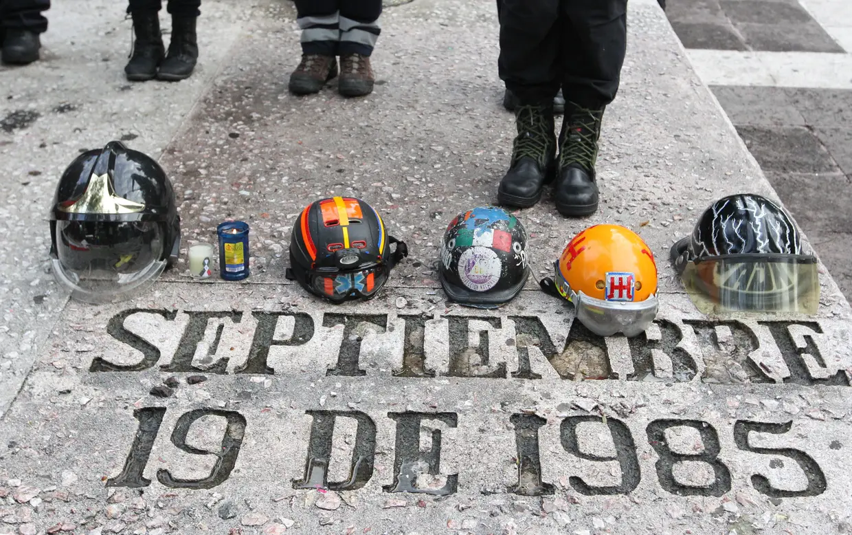 O México assinala os sismos de 1985 e 2017.