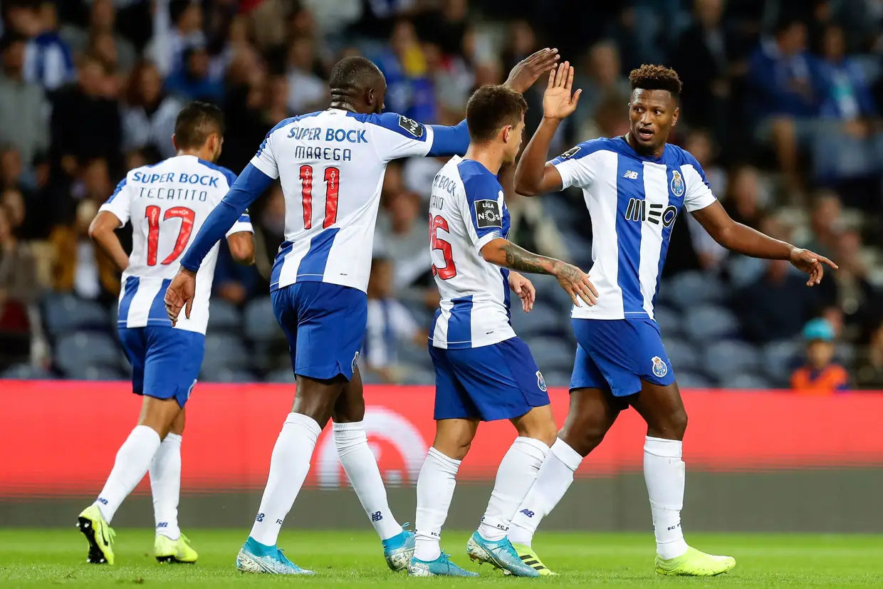 Jornada 6 - FC Porto 2-0 Santa Clara (Zé Luís e autogolo de César Martins)