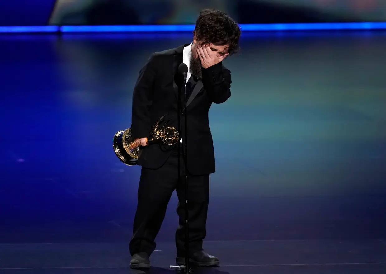 A reação de Peter Dinklage ao receber o prémio de melhor ator