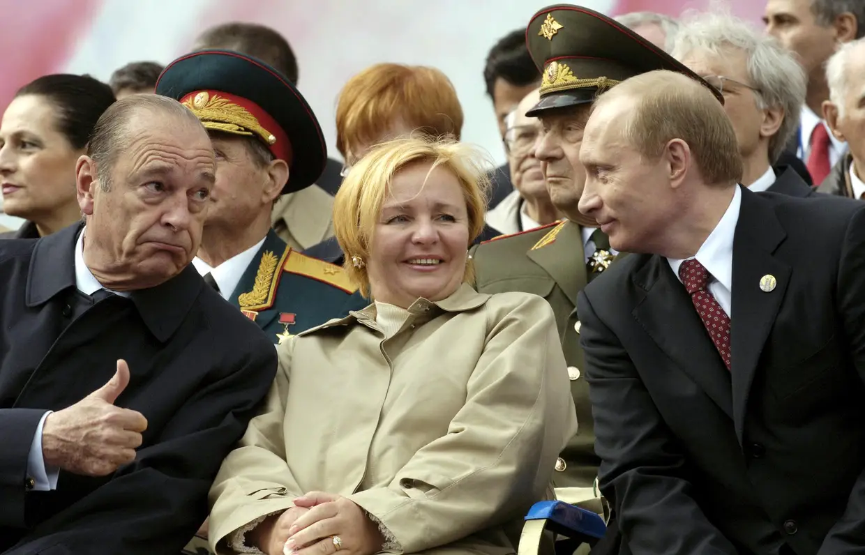 Jacques Chirac com o ainda Presidente da Rússia Vladimir Putin e a esposa Lyudmila, em 2005