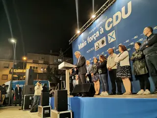 (Cláudia Monarca Almeida)