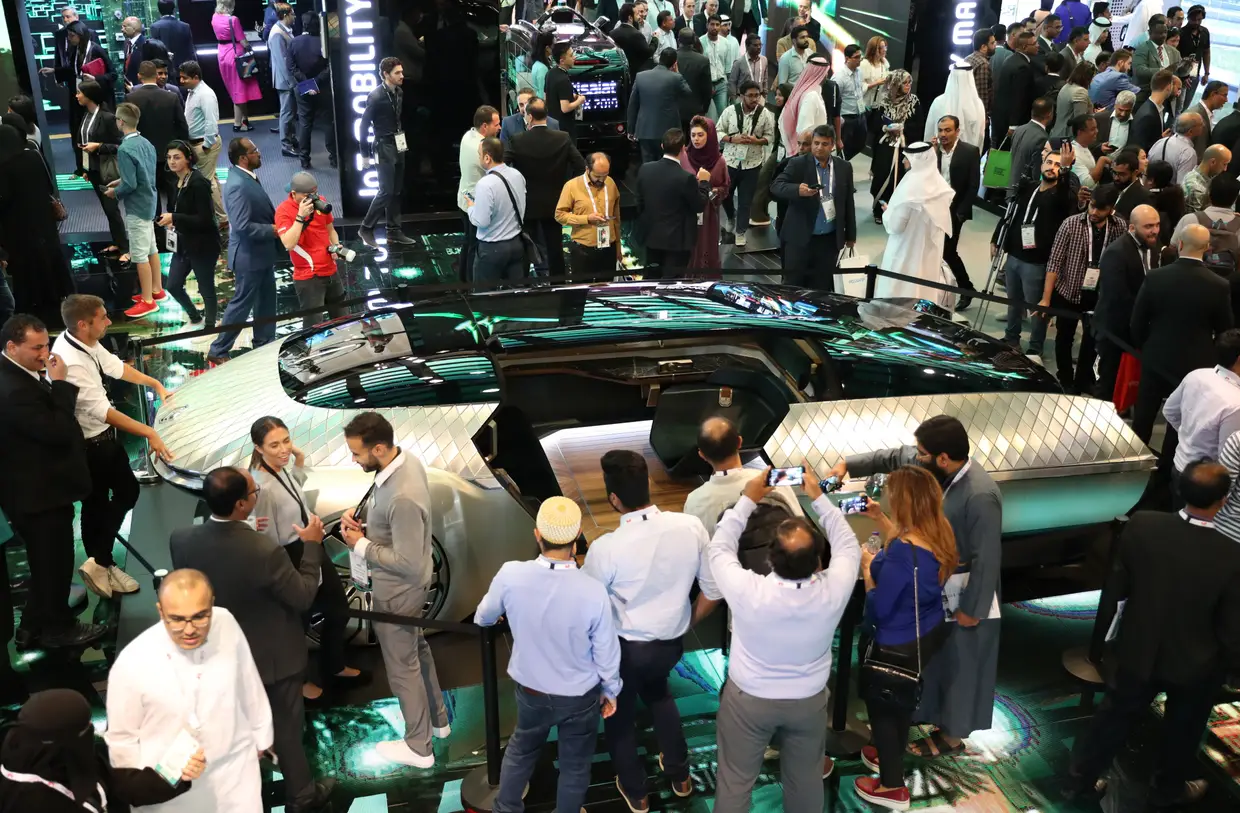 Renault EZ-Ultimo no evento Gulf Information Technology Exhibition (GITEX) no Dubai.