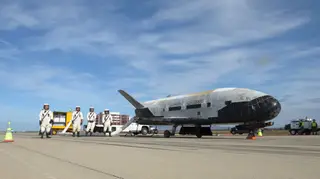 O aparelho foi lançado a partir de um foguete SpaceX Falcon 9 em 7 de setembro de 2017 e regressou à terra dois anos depois
