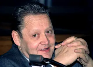 O porta-voz do partido comunista da Alemanha de Leste, Günter Schabowski