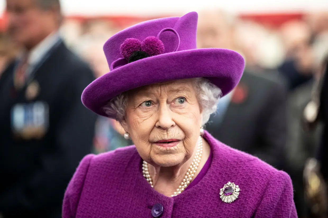 A rainha Isabel II visit a Royal British Legion Industries em Aylesford, no Reino Unido