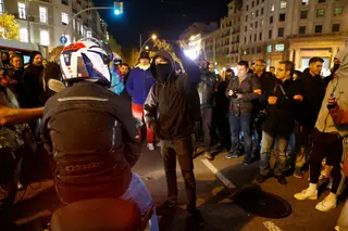 Nova noite de protestos em Barcelona