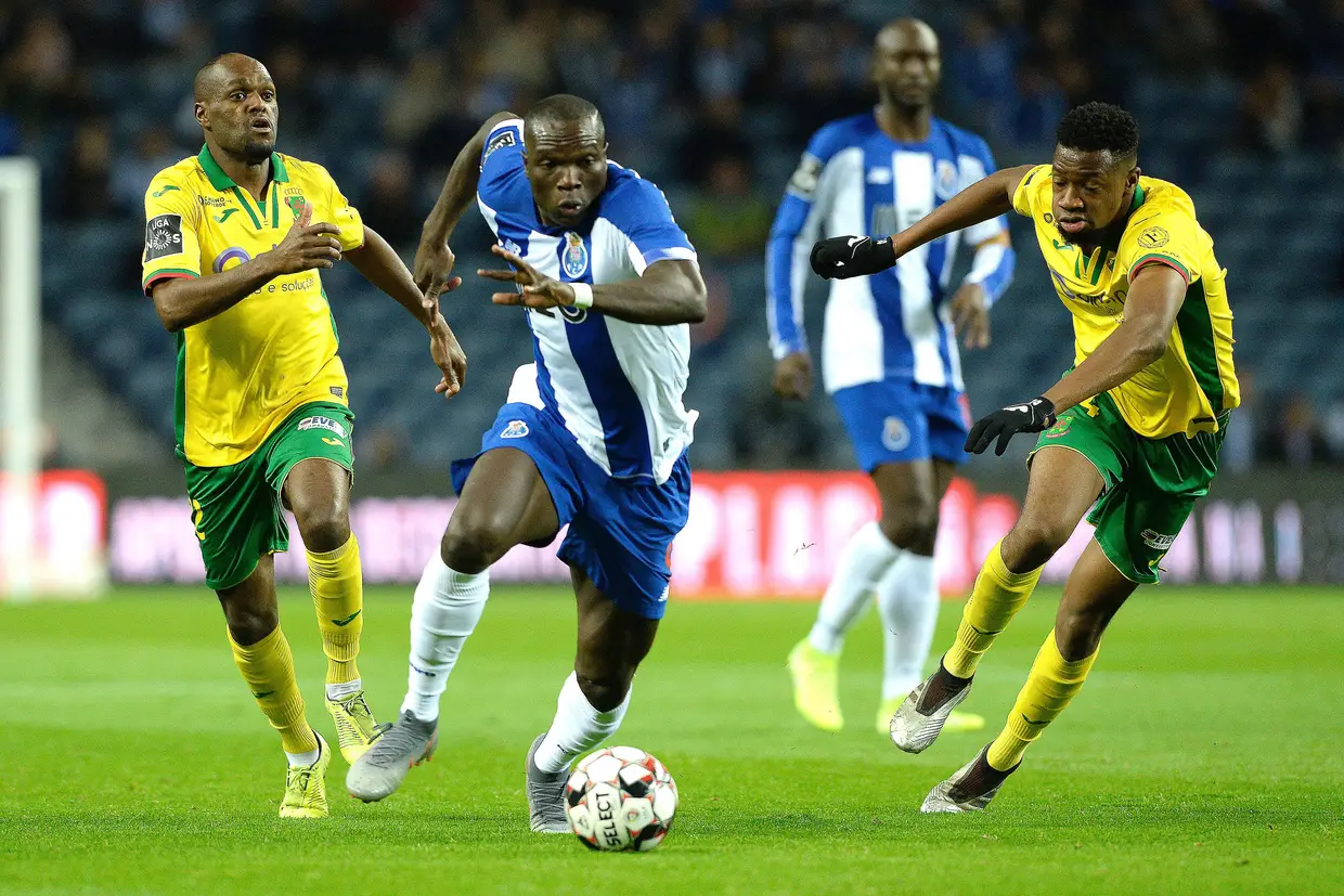 Vincent Aboubakar, avançado, 28 anos - 5 jogos, 0 golos - no FC Porto desde 2014