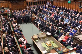 Embaixador chinês impedido de entrar no Parlamento britânico após sanções de Pequim