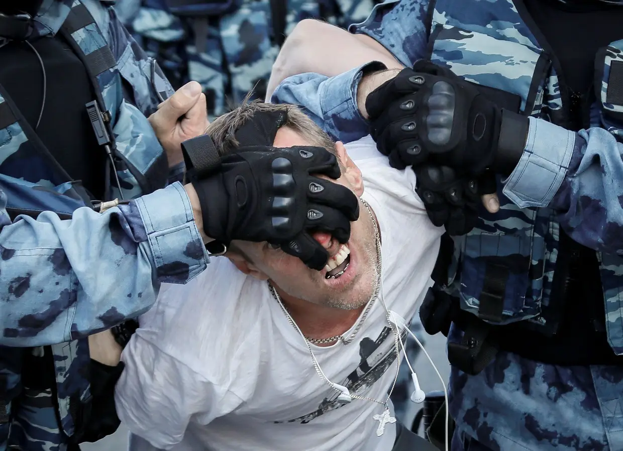 Julho 2019. Protestos em Moscovo contra uma eleição municipal que a oposição anti-Kremlin diz ser injusta. Os protestos transformam-se no maior movimento anti-Putin até serem abafados.