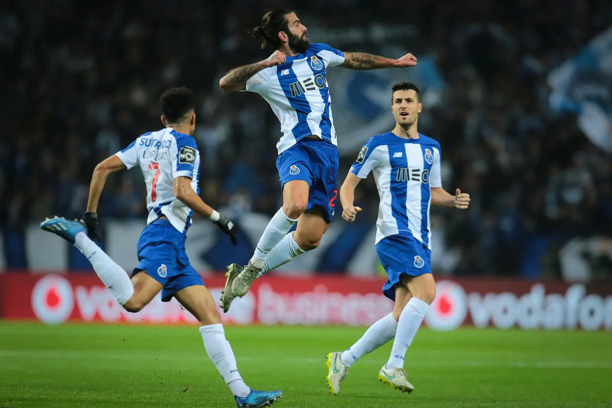 Jornada 20 - FC Porto 3-2 Benfica (Sérgio Oliveira, Alex Telles e autogolo de Rúben Dias)