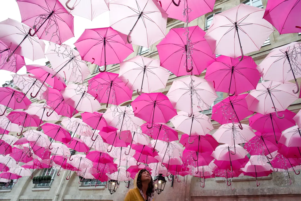 Uma instalação da artista portuguesa Patrícia Cunha, em Paris, França.