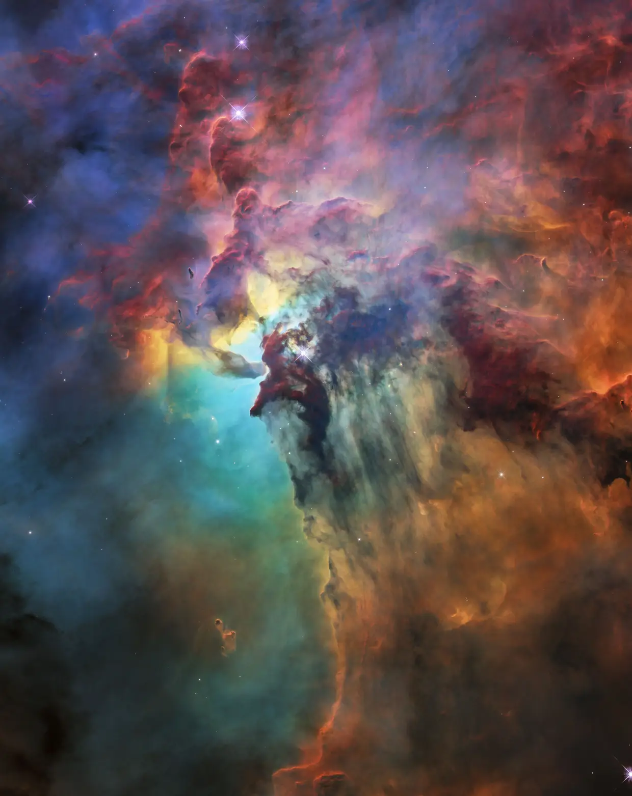 No 28º aniversário, o Hubble tirou esta fotografia da colorida Nebulosa da Lagoa, a cerca de 4000 anos-luz de distância, com 55 anos-luz de largura e 20 anos-luz de altura.
