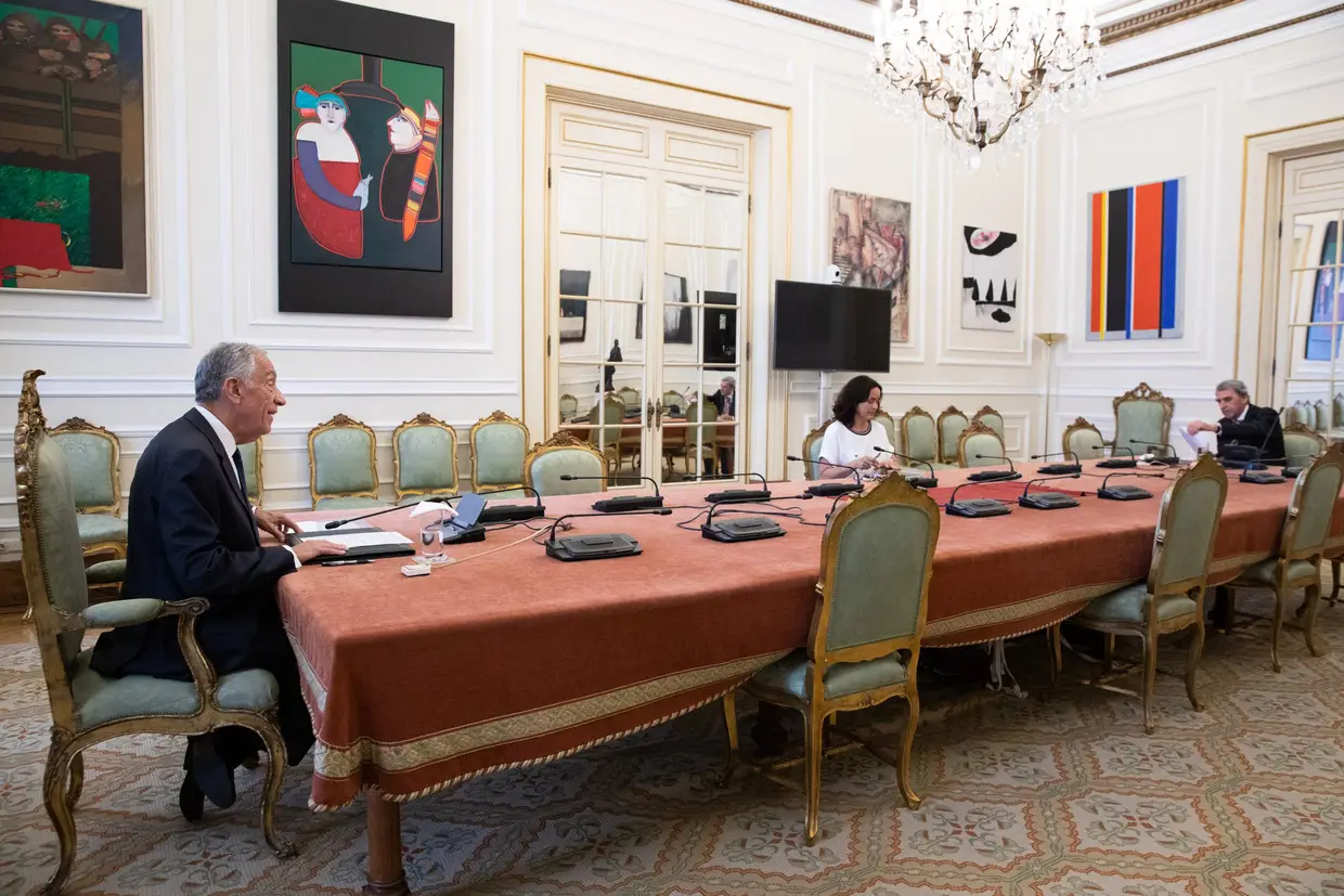 O Presidente da República, Marcelo Rebelo de Sousa, recebe o diretor do Asilo de S. José em Braga, José Luís Cunha, durante uma audiência no Palácio de Belém, em Lisboa.