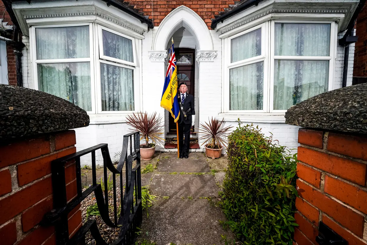 Ensaio do padrão para o 75º aniversário das comemorações do dia da vitória em Leicester, na Grã-Bretanha.