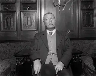 Arthur Conan Doyle.