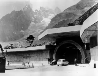 Túnel Mont Blanc (Monte Branco).