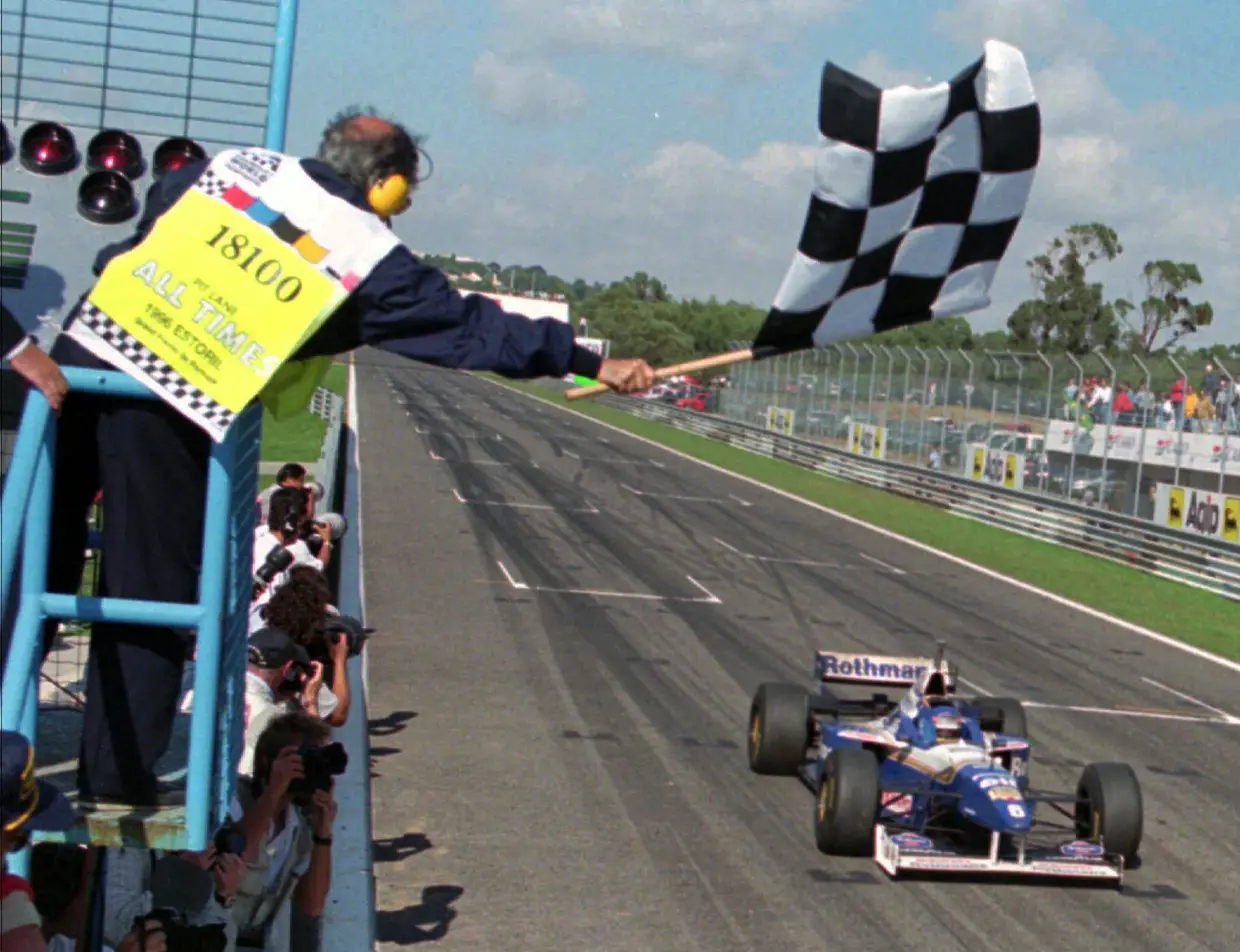 Jacques Villeneuve, da Williams-Renault, foi o vencedor da prova em 1996.
